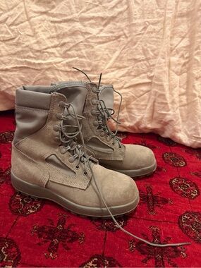 Tactical Suede Lace-Up Combat Boots in sage green